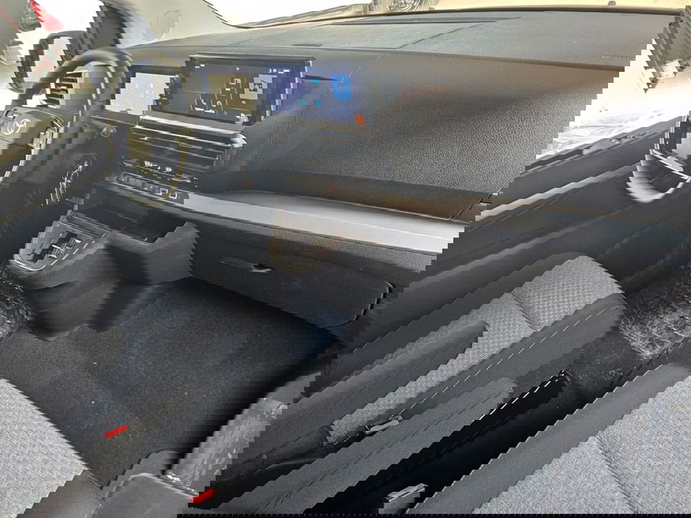 Toyota Proace Verso nuova a Cremona (6)