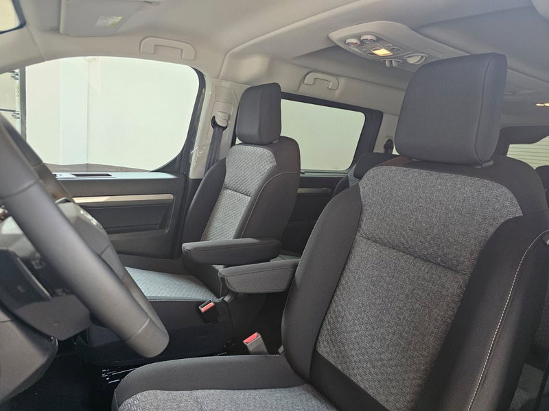 Toyota Proace Verso nuova a Cremona (7)