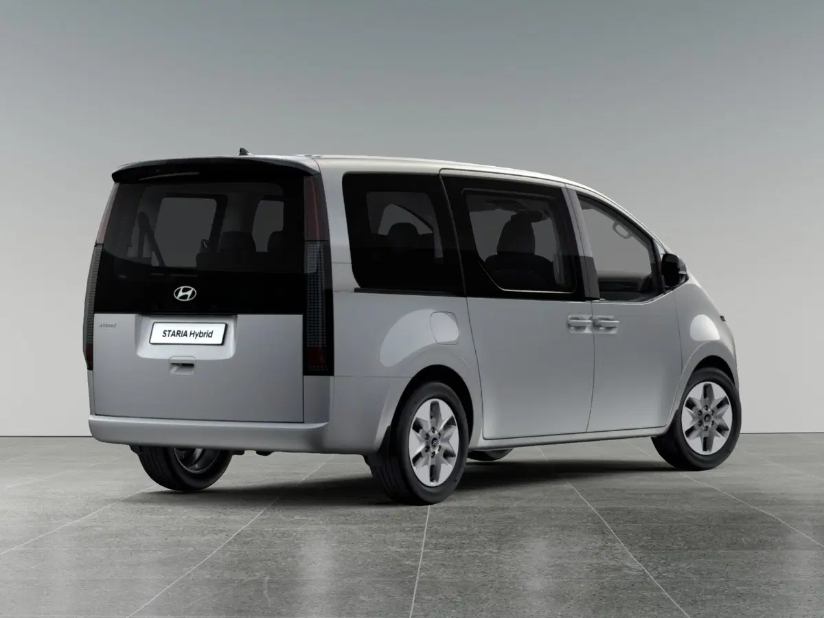 Hyundai Staria nuova a Cremona (3)