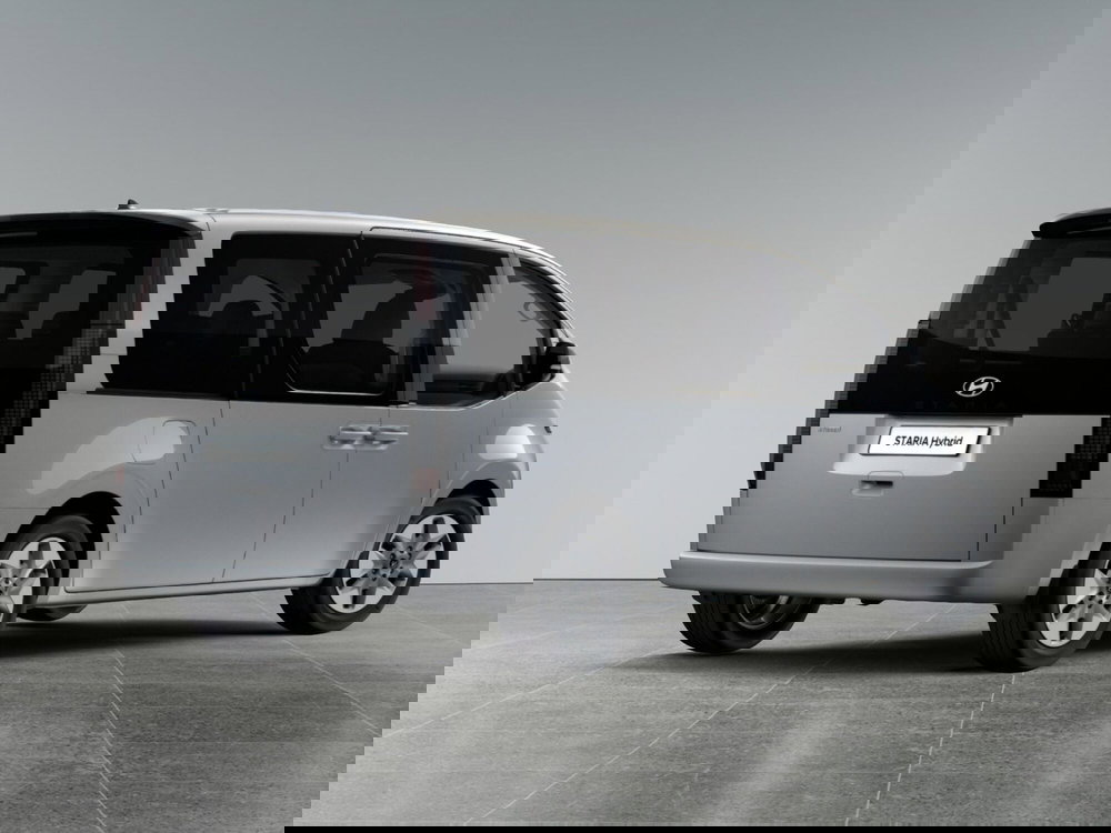 Hyundai Staria nuova a Cremona (3)