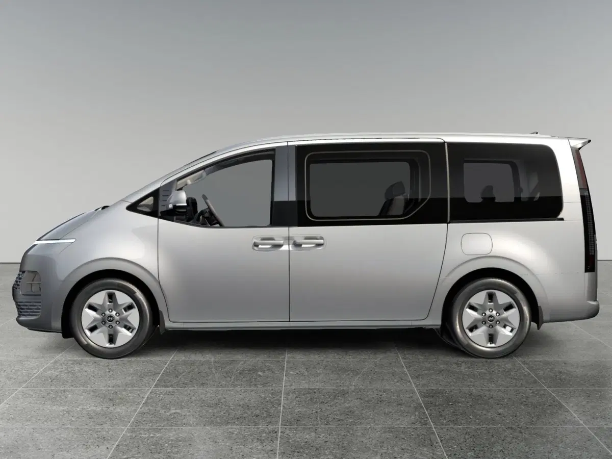 Hyundai Staria nuova a Cremona (4)