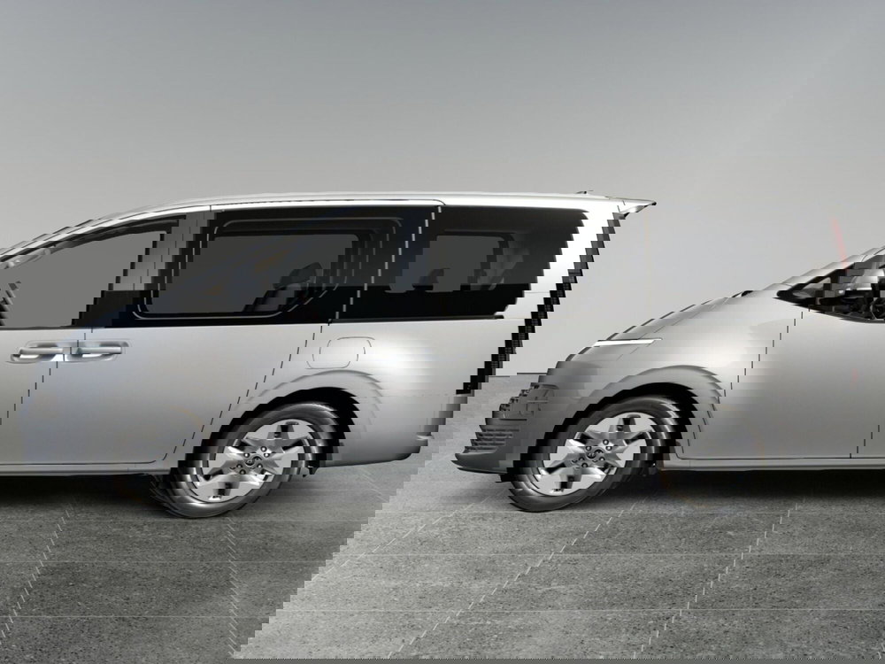 Hyundai Staria nuova a Cremona (4)