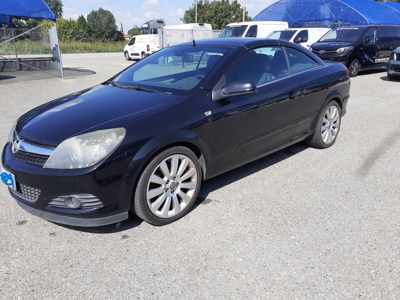 Opel Astra Cabrio usata a Cremona (3)
