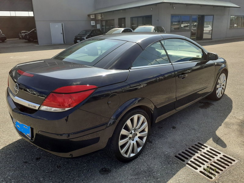 Opel Astra Cabrio usata a Cremona (8)