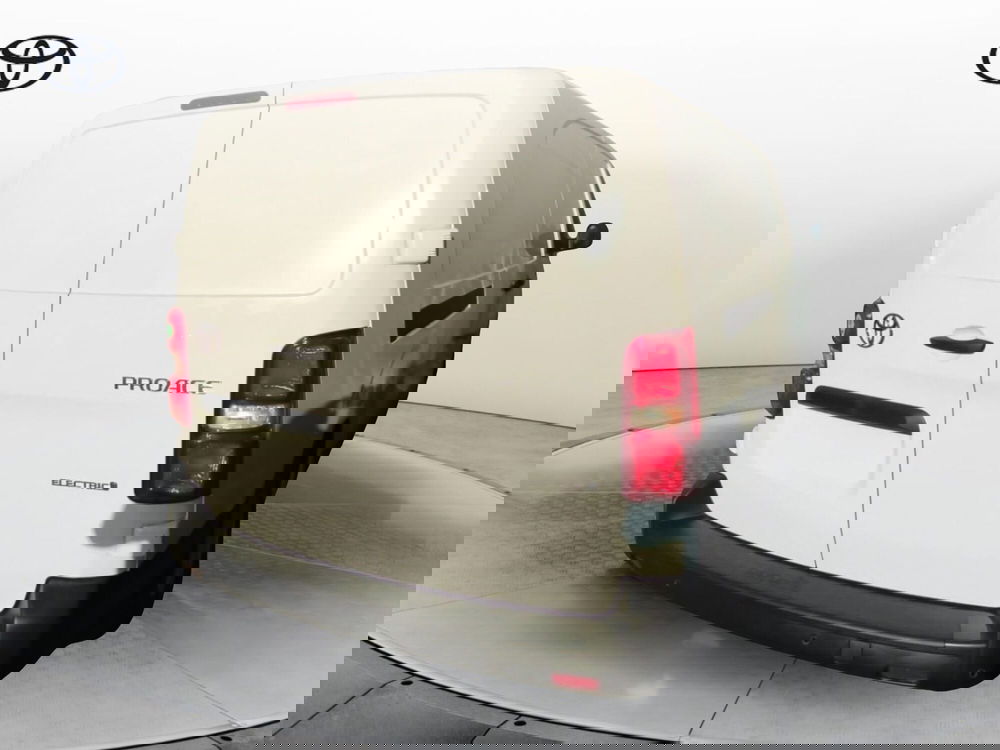 Toyota Proace nuova a Cremona (4)