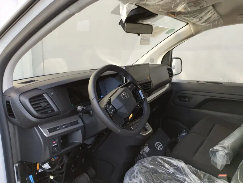 Toyota Proace nuova a Cremona (5)