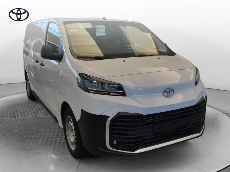 Toyota Proace nuova a Cremona