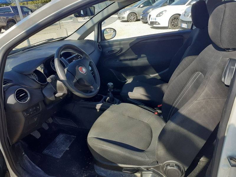 Fiat Punto usata a Cremona (9)