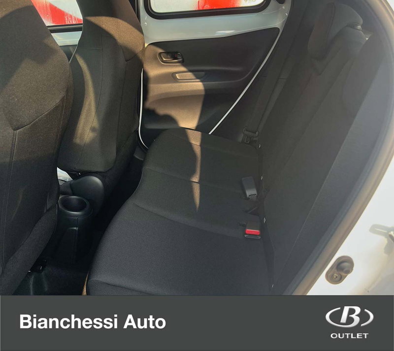 Toyota Aygo X nuova a Cremona (13)