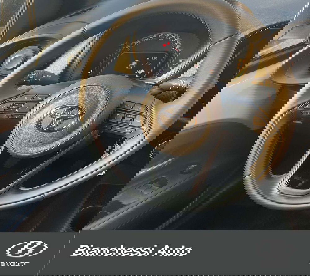 Toyota Aygo X nuova a Cremona (9)