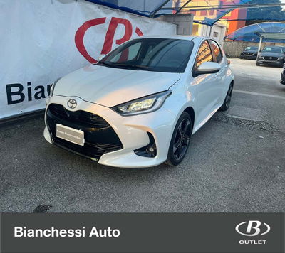 Toyota Yaris 1.5 Hybrid 5 porte Lounge nuova a Cremona