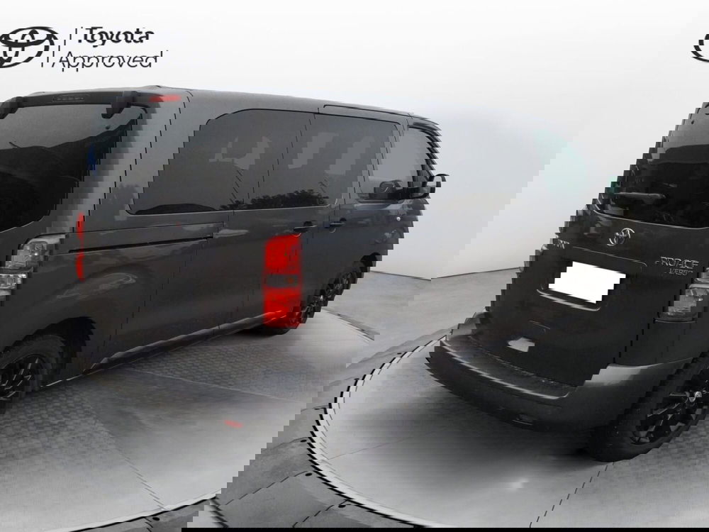 Toyota Proace Verso usata a Cremona (4)