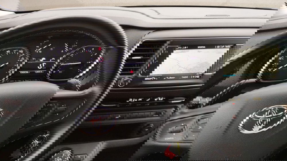 Toyota Proace Verso usata a Cremona (9)