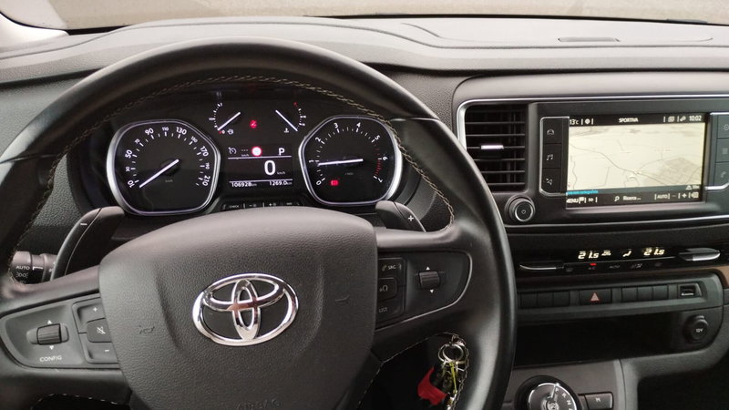 Toyota Proace Verso usata a Cremona (9)