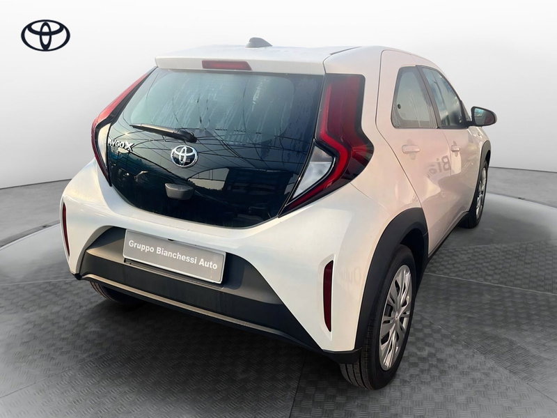 Toyota Aygo X nuova a Cremona (5)