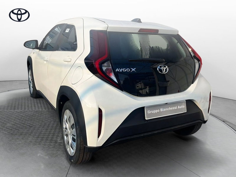 Toyota Aygo X nuova a Cremona (6)