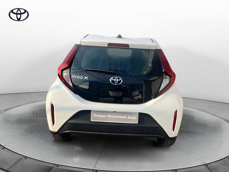 Toyota Aygo X nuova a Cremona (7)