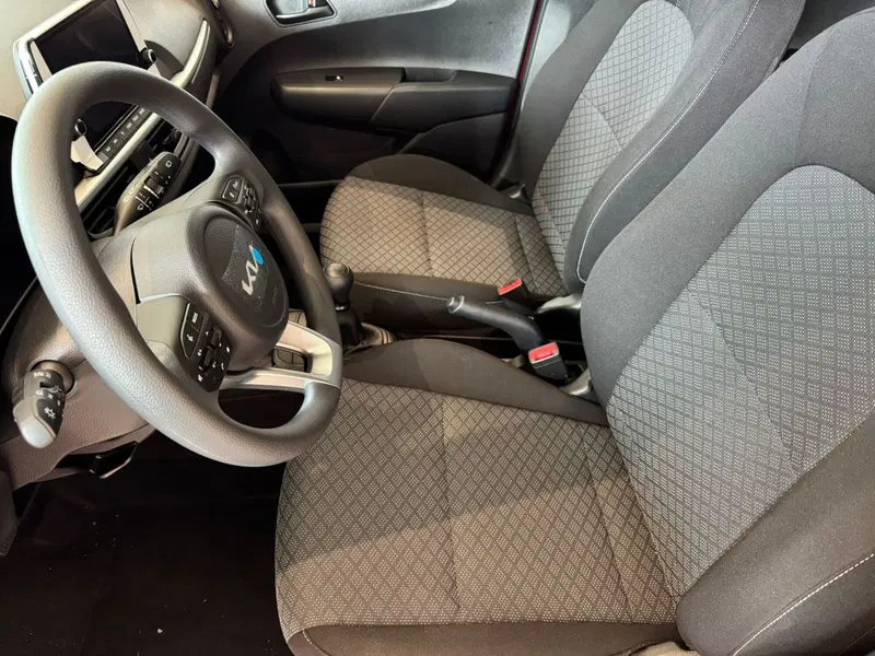 Kia Picanto nuova a Cremona (8)
