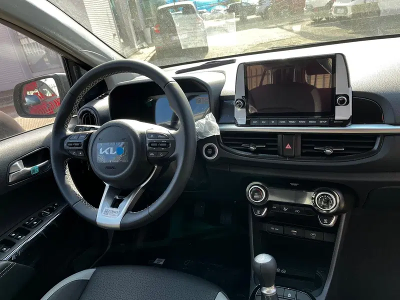 Kia Picanto nuova a Cremona (7)