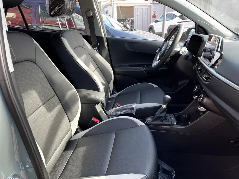 Kia Picanto nuova a Cremona (8)