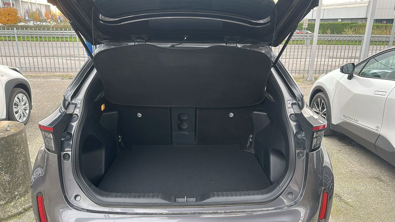 Toyota Yaris Cross usata a Cremona (11)