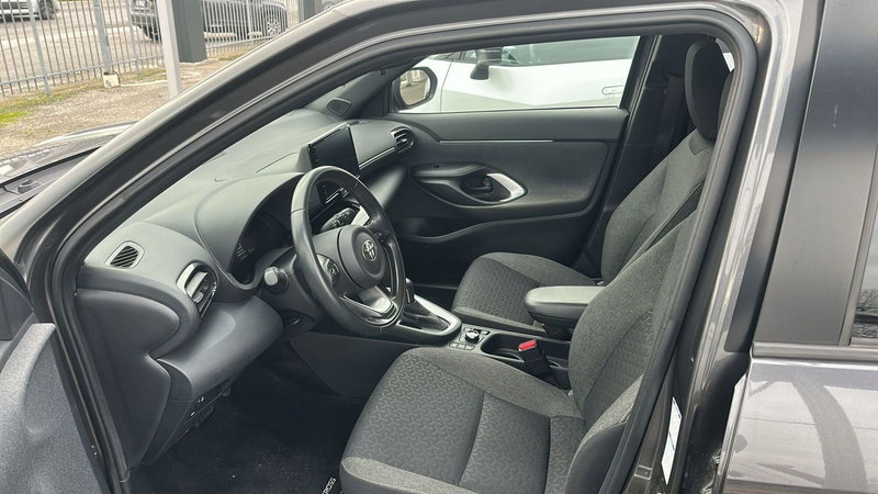 Toyota Yaris Cross usata a Cremona (7)