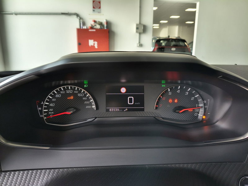 Peugeot 2008 usata a Macerata (11)