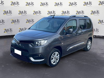 Toyota Proace City Verso City Verso 1.5D 100cv S&amp;S mt6 L1 D Executive del 2020 usata a Imola