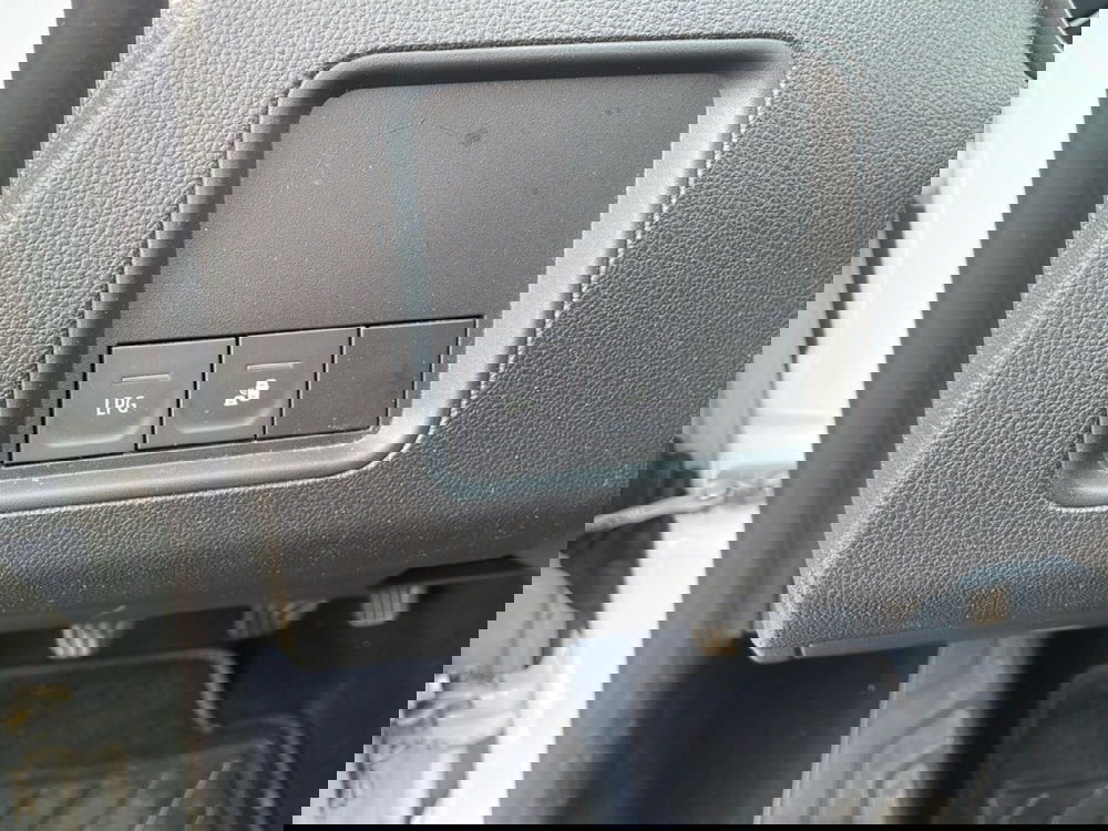 Dacia Duster usata a Bologna (19)