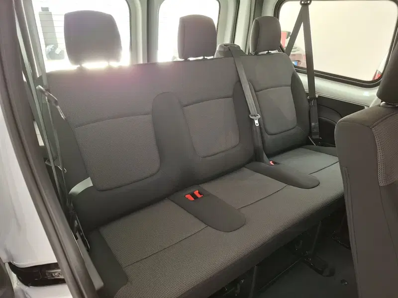 Nissan Primastar Furgone nuova a Bologna (11)