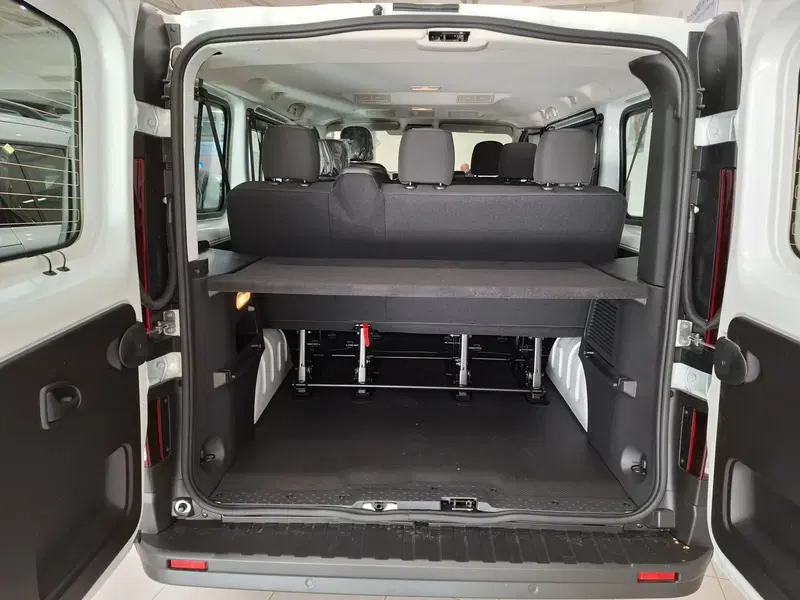 Nissan Primastar Furgone nuova a Bologna (12)