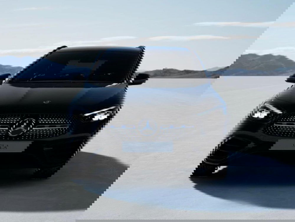 Mercedes-Benz GLA SUV nuova a Bergamo (2)