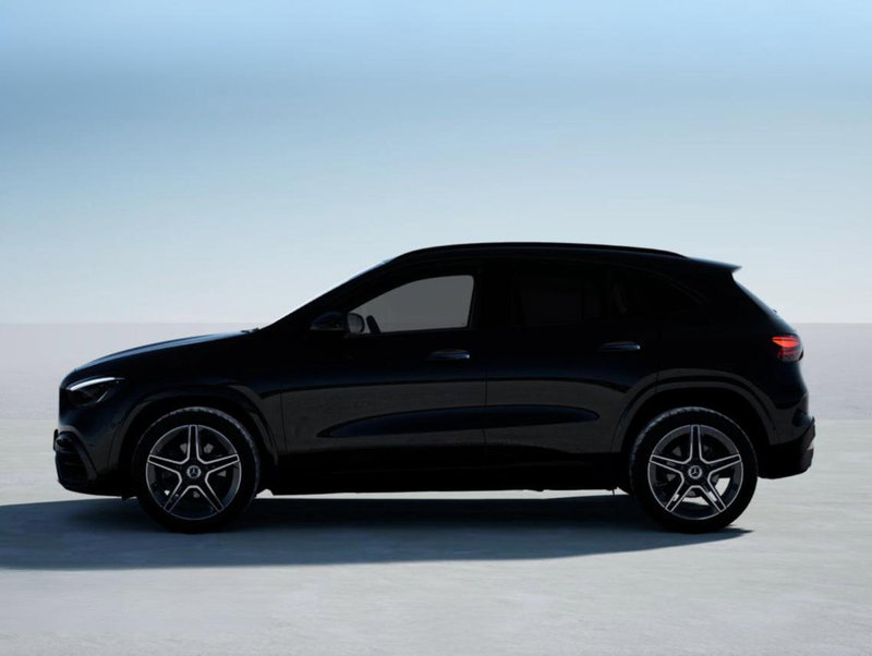 Mercedes-Benz GLA SUV nuova a Bergamo (3)