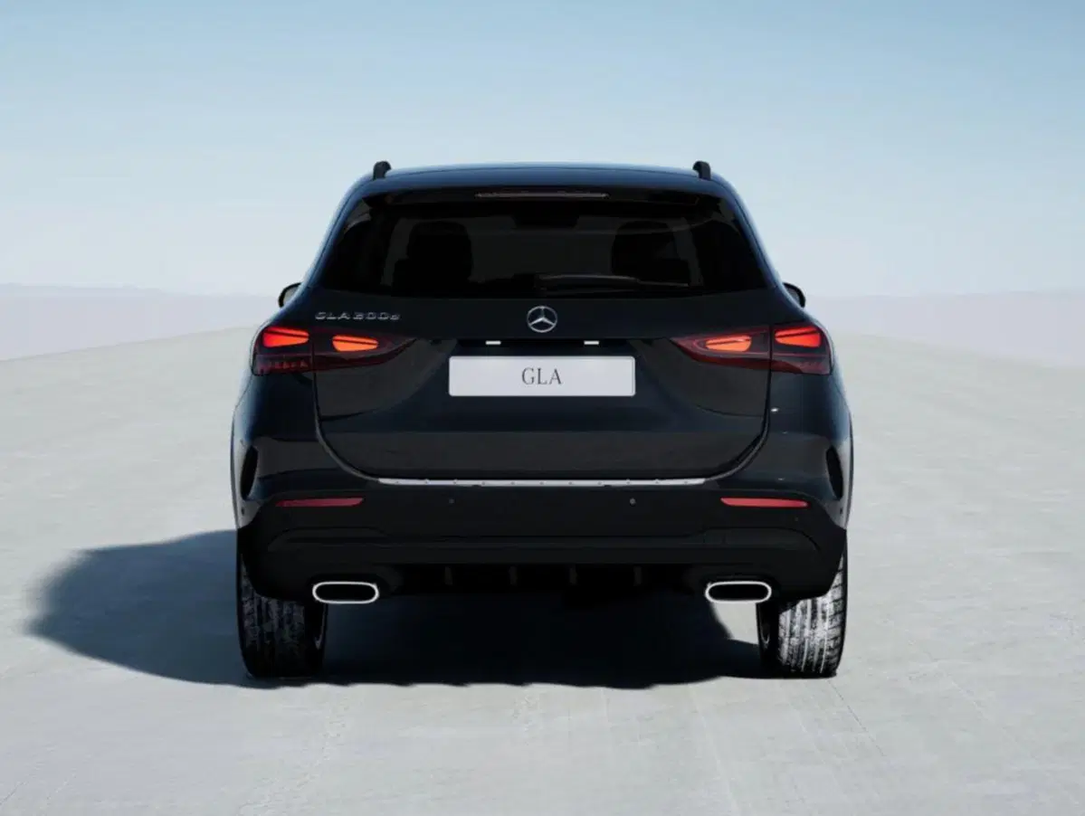 Mercedes-Benz GLA SUV nuova a Bergamo (5)