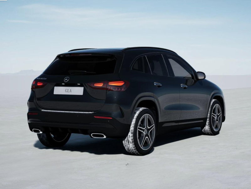 Mercedes-Benz GLA SUV nuova a Bergamo (6)