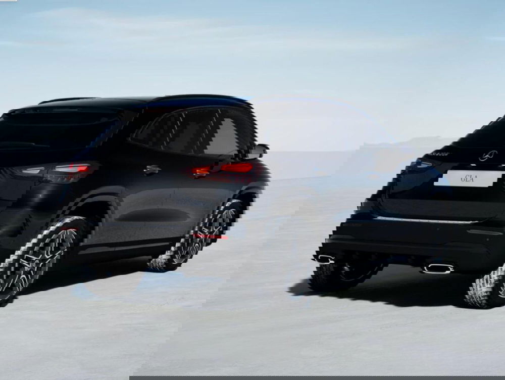 Mercedes-Benz GLA SUV nuova a Bergamo (5)