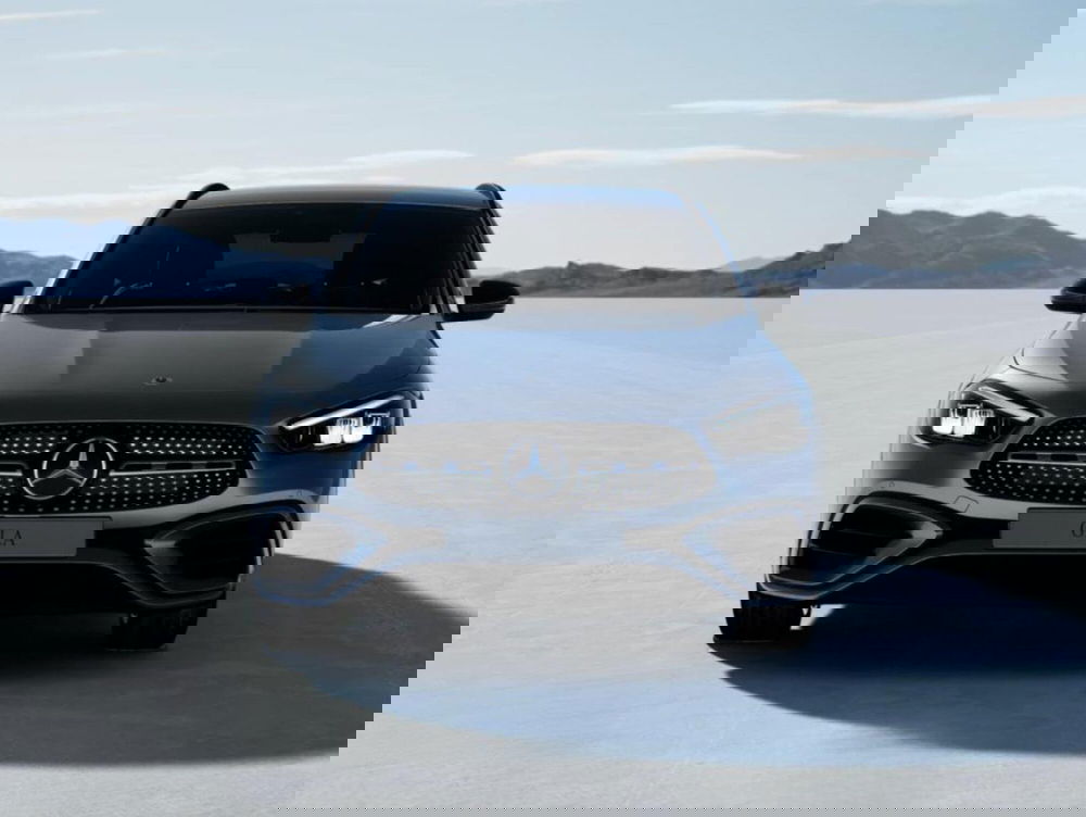 Mercedes-Benz GLA SUV nuova a Bergamo (2)