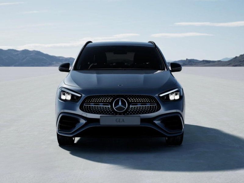 Mercedes-Benz GLA SUV nuova a Bergamo (2)