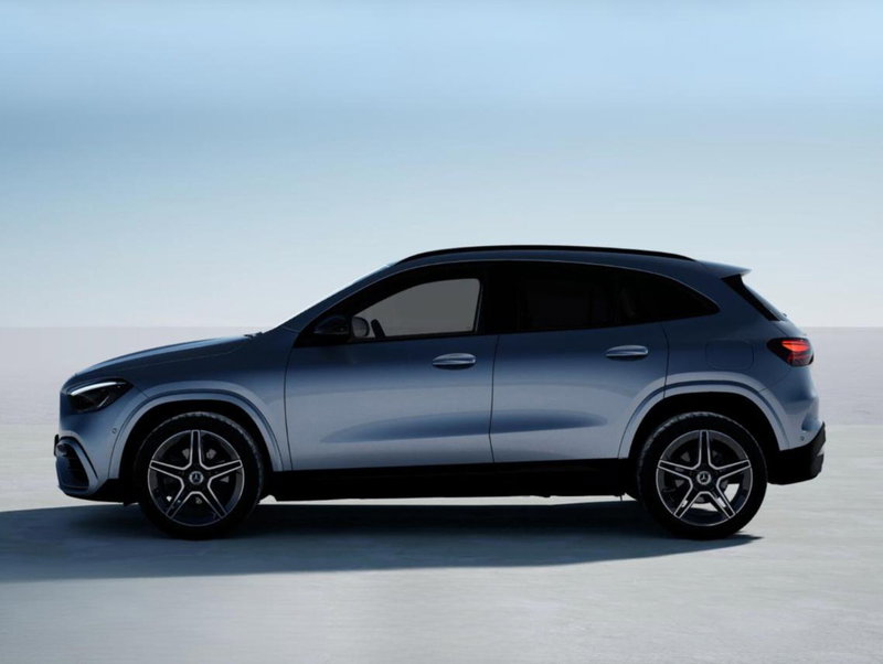 Mercedes-Benz GLA SUV nuova a Bergamo (3)