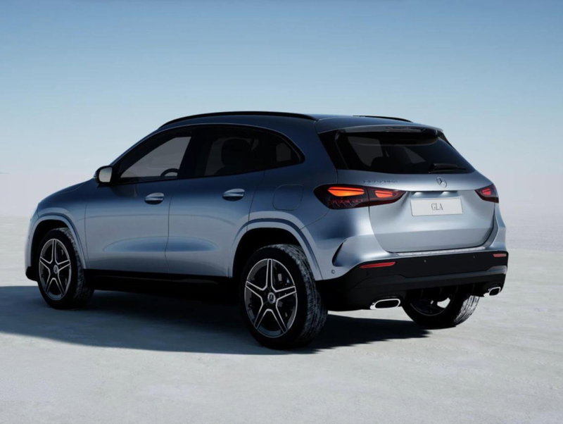 Mercedes-Benz GLA SUV nuova a Bergamo (4)