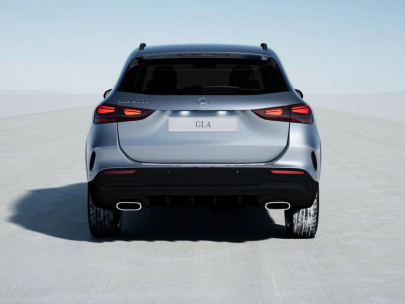 Mercedes-Benz GLA SUV nuova a Bergamo (5)
