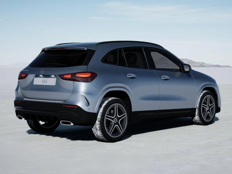 Mercedes-Benz GLA SUV nuova a Bergamo (6)