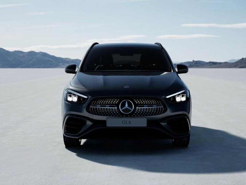 Mercedes-Benz GLA SUV nuova a Bergamo (2)