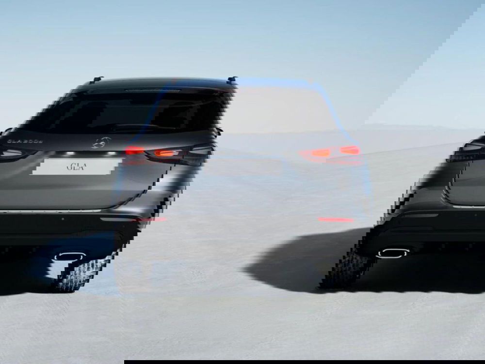 Mercedes-Benz GLA SUV nuova a Bergamo (5)