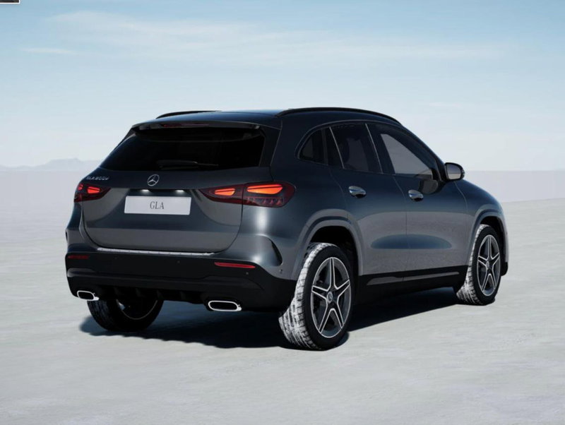Mercedes-Benz GLA SUV nuova a Bergamo (6)