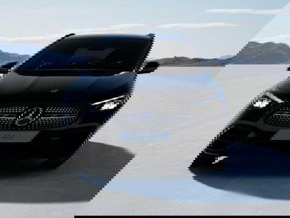 Mercedes-Benz GLA SUV nuova a Bergamo (2)