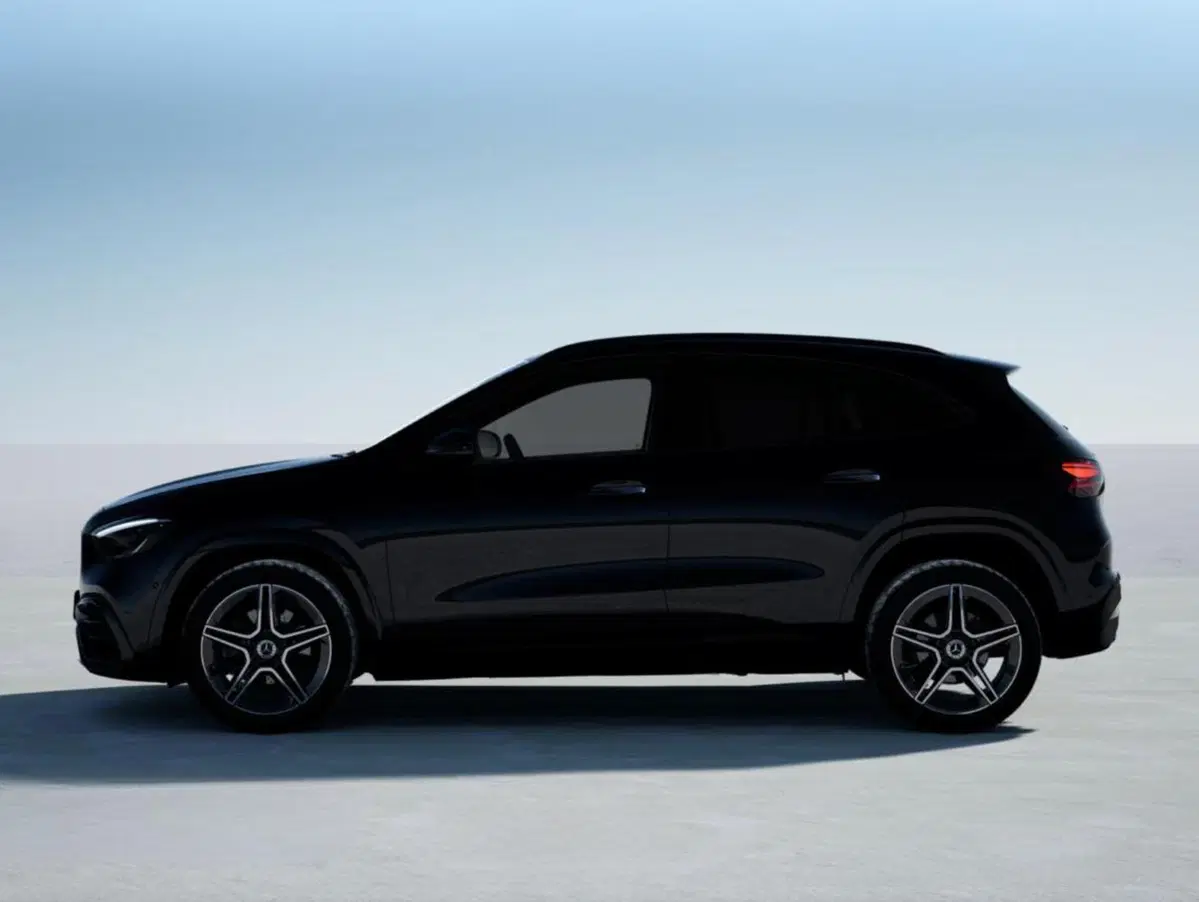 Mercedes-Benz GLA SUV nuova a Bergamo (3)