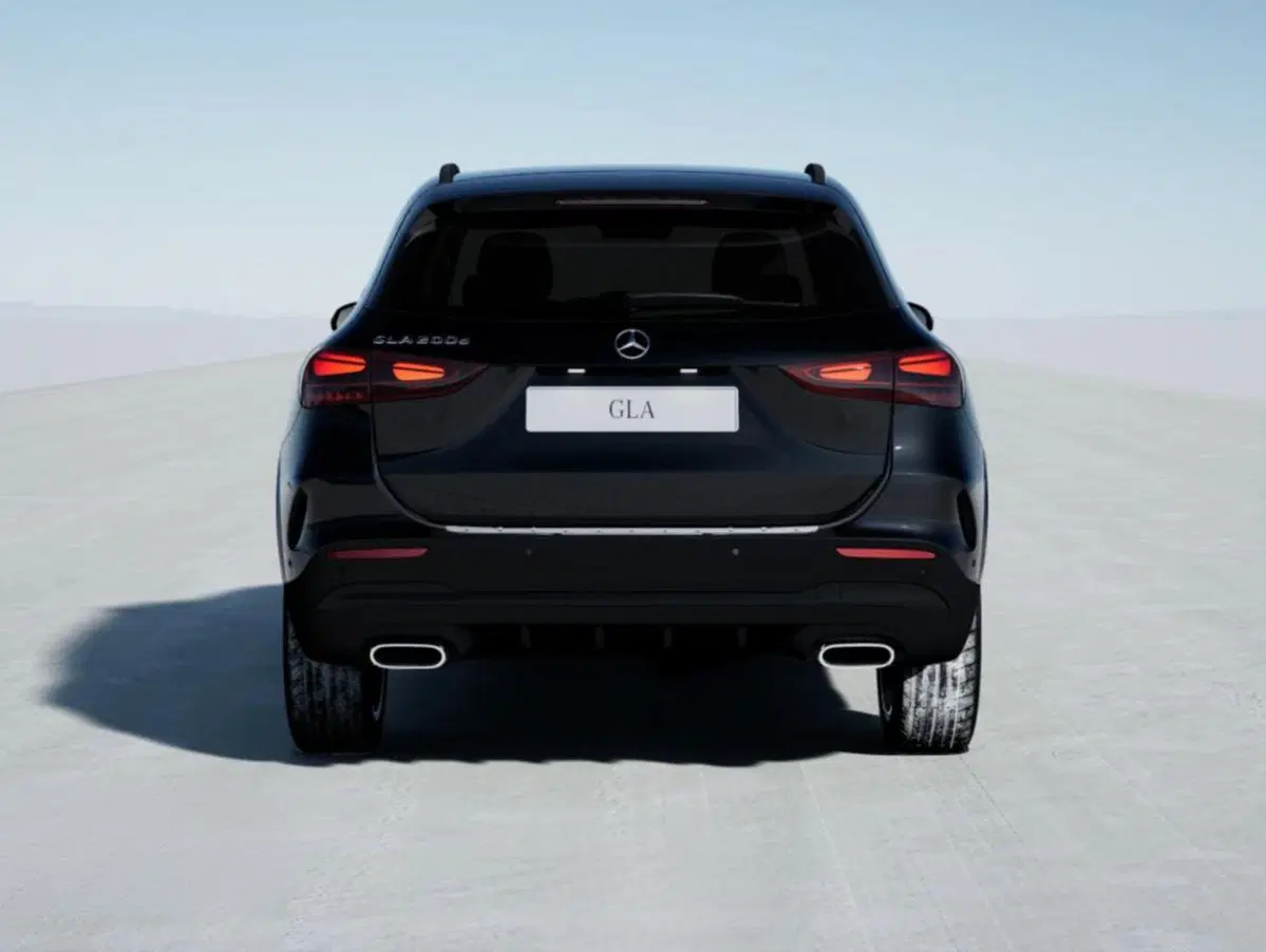 Mercedes-Benz GLA SUV nuova a Bergamo (5)