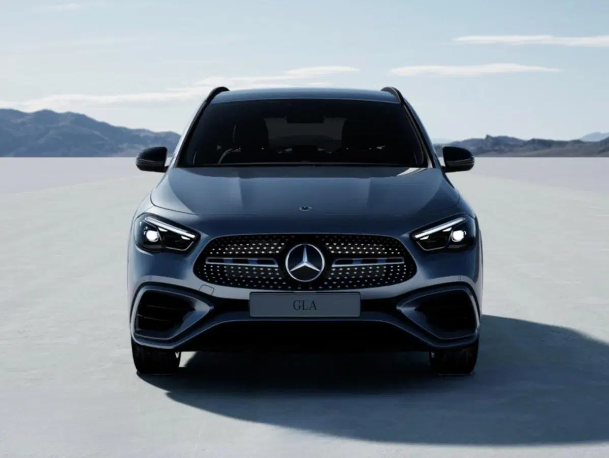 Mercedes-Benz GLA SUV nuova a Bergamo (2)