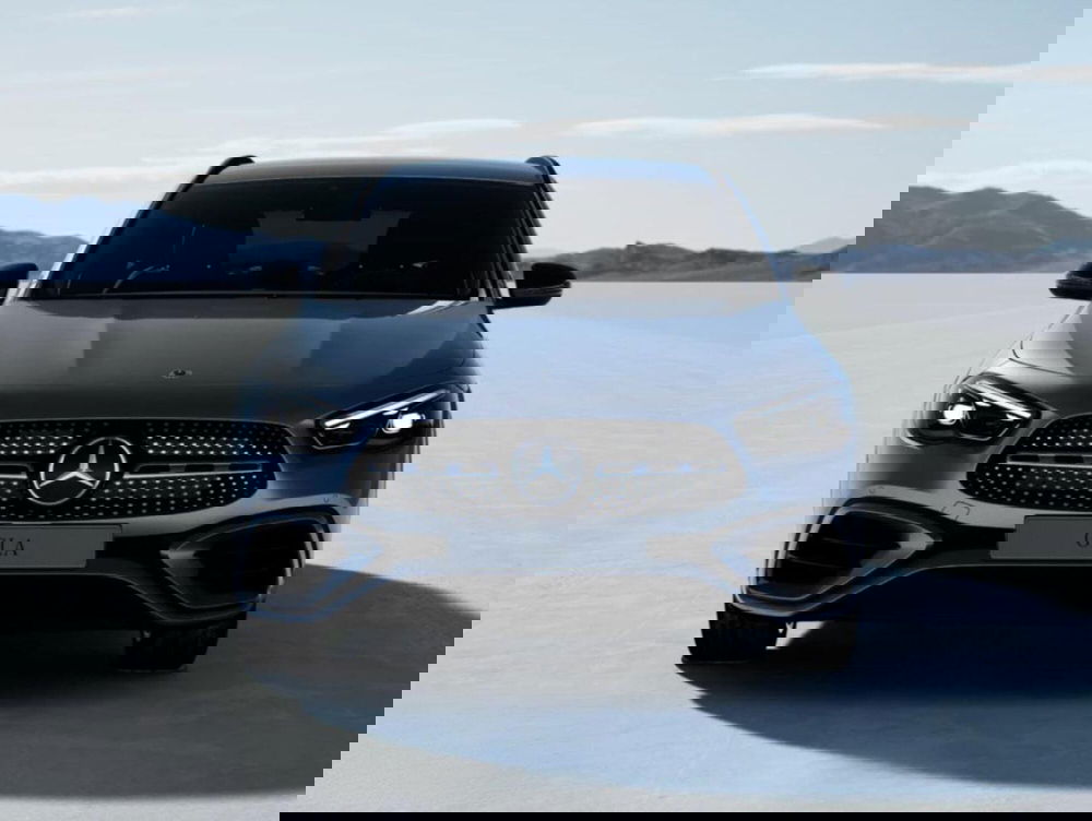 Mercedes-Benz GLA SUV nuova a Bergamo (2)